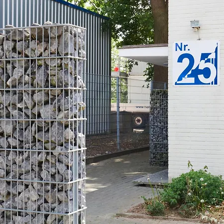 Rg Living - A2, H2o-therme & Free Parking 허포드